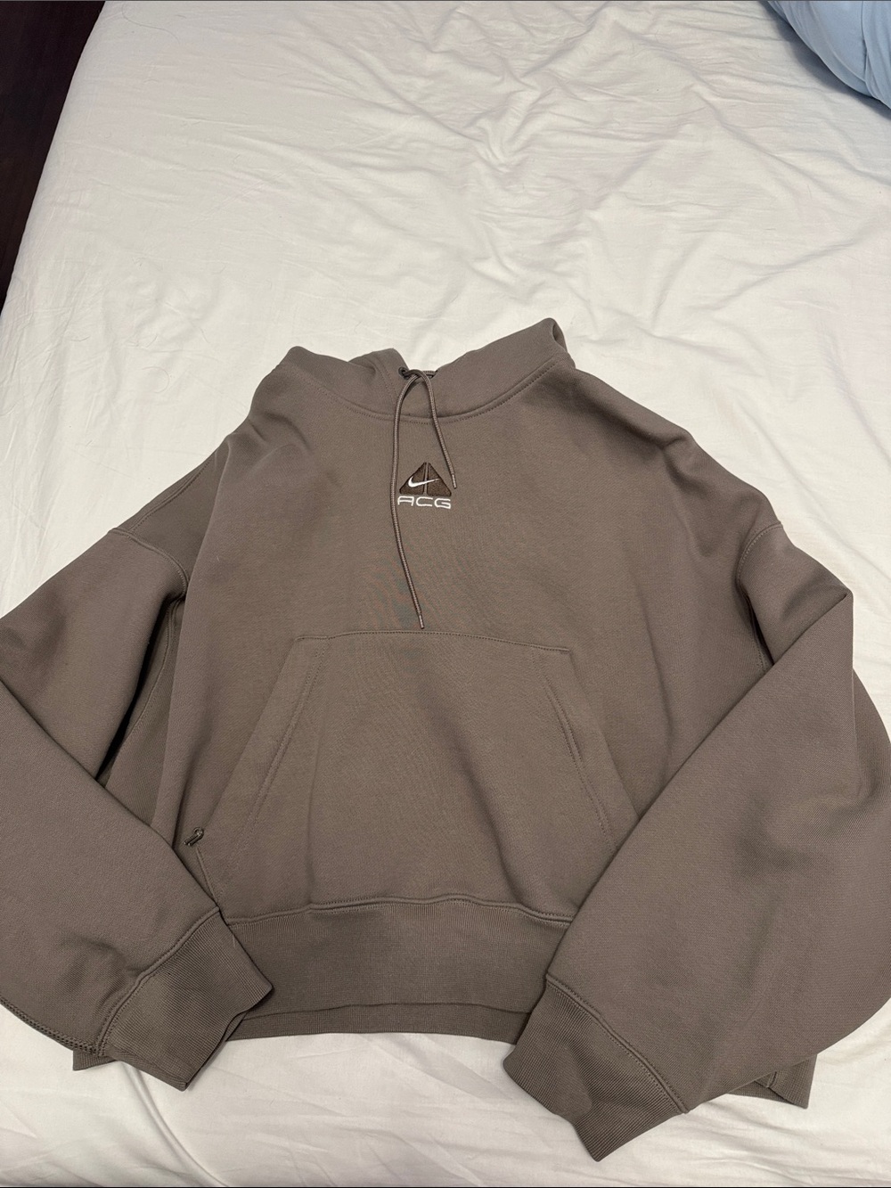 Nike ACG women’s Dark Brown Crewneck Pullover Sweatshirt